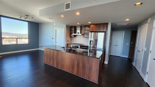 Photo - 300 Bowie St Unit 1305