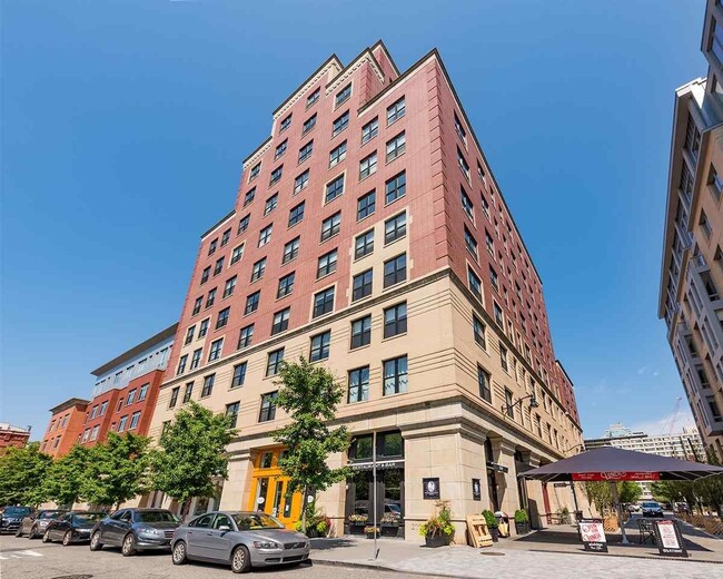 Building Photo - 232 Pavonia Ave Unit 322