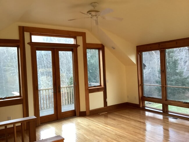 Photo - 40 Chestnut Hill Rd