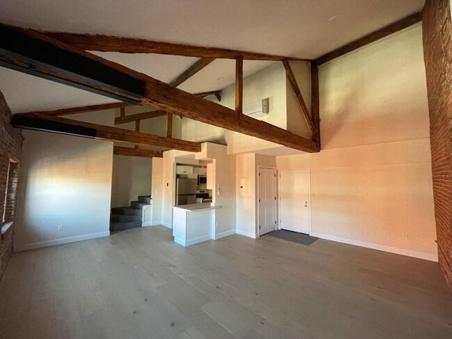 Photo - 8 central street