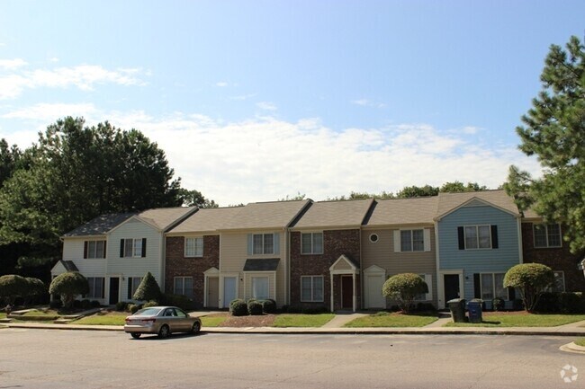 Building Photo - Neighborhood Pool! North Raleigh Location!... Rental
