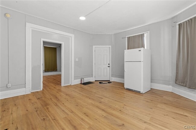 319 Merriman Ave