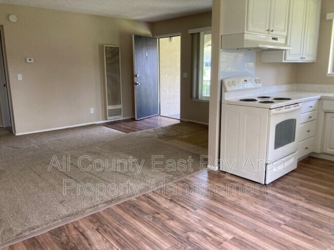 Photo - 1674 Cordoba St