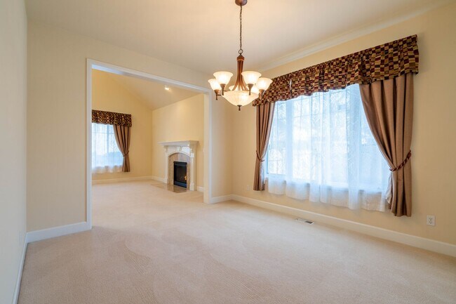 Photo - 5Br/3.25Ba Sammamish Home