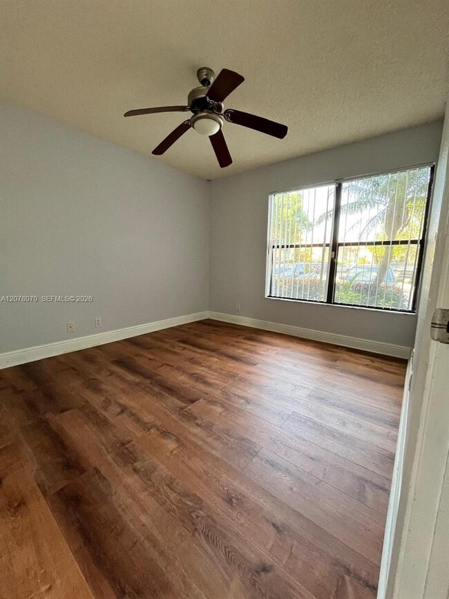 Photo - 1521 Windorah Way Unit A