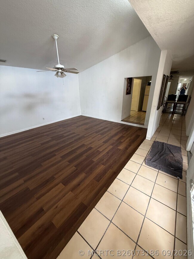 Photo - 1001 Manor Dr