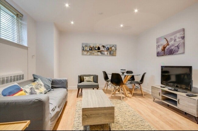 Photo - 4290 Av. Kent