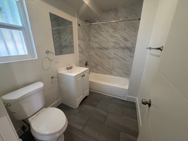 Photo - 10028 San Fernando Rd Unit #2