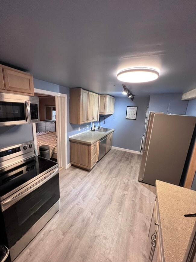 Building Photo - 370A Washington St Unit 370B