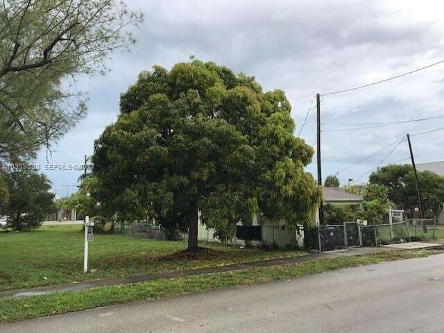 Photo - 422 NW 7th Terrace