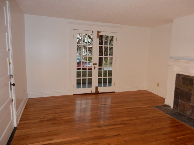 Building Photo - 1278 Everett Ave Unit #1