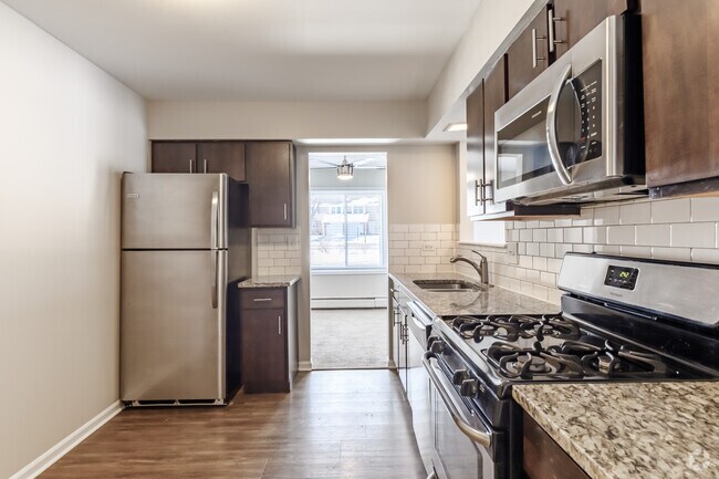 2BR, 1.5BA - Kitchen