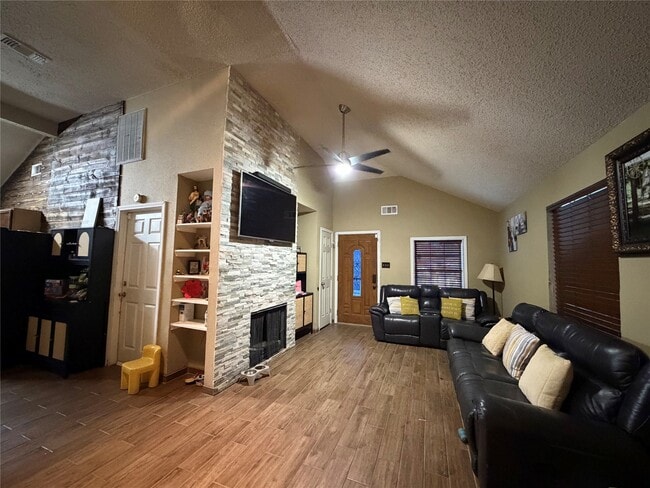 Photo - 11835 Greencanyon Dr
