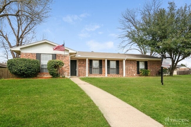 Building Photo - 835 Live Oak Dr Rental