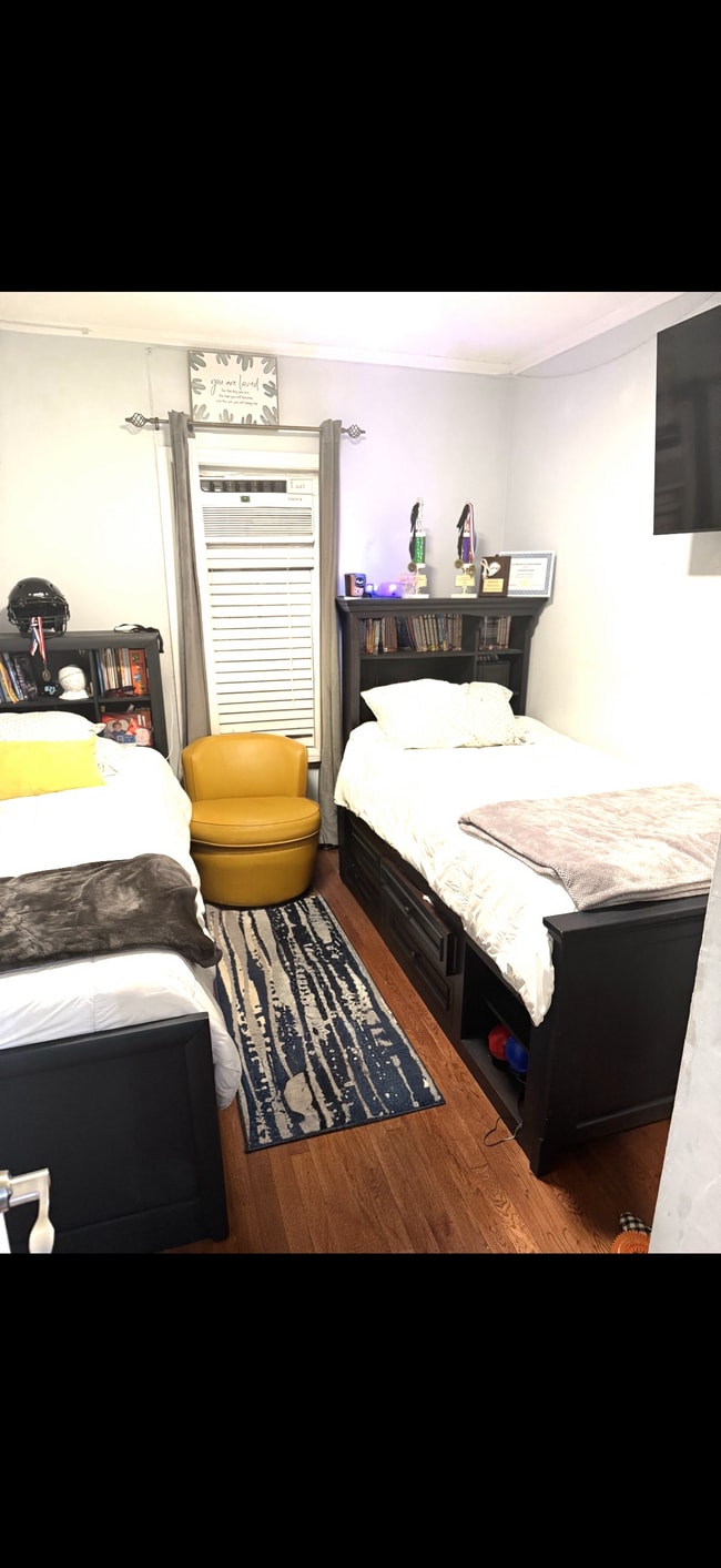 Bedroom one - 544 Power Rd Unit one