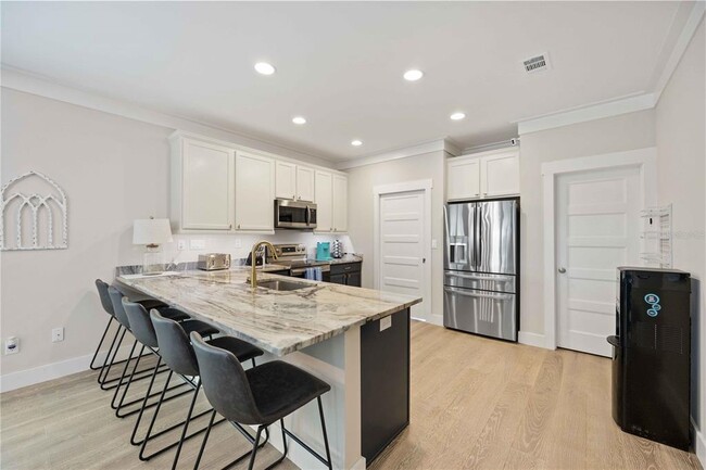 Photo - 1623 8th Ave W