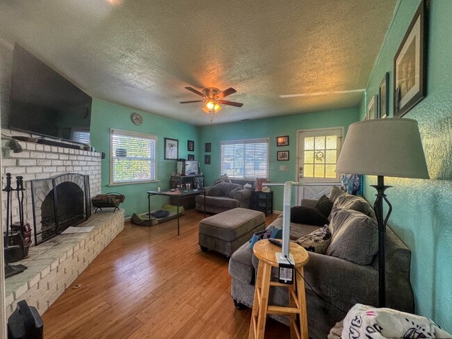 Photo - 44 Chestnut St