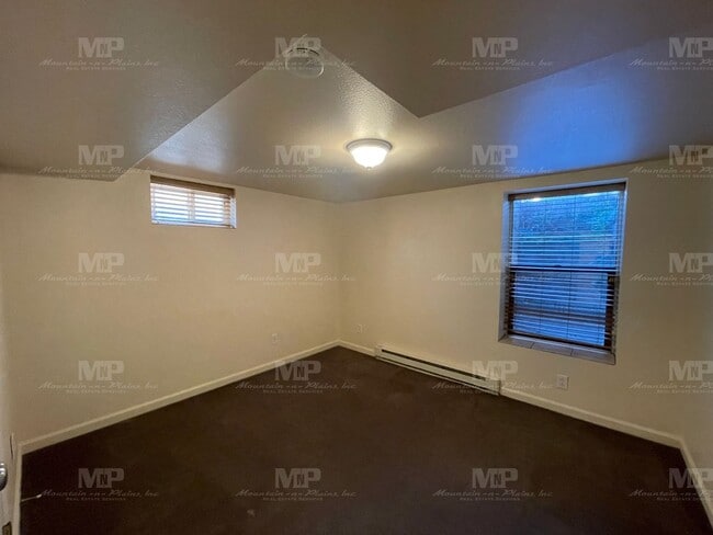 Photo - 511 1/2 S Grant Ave