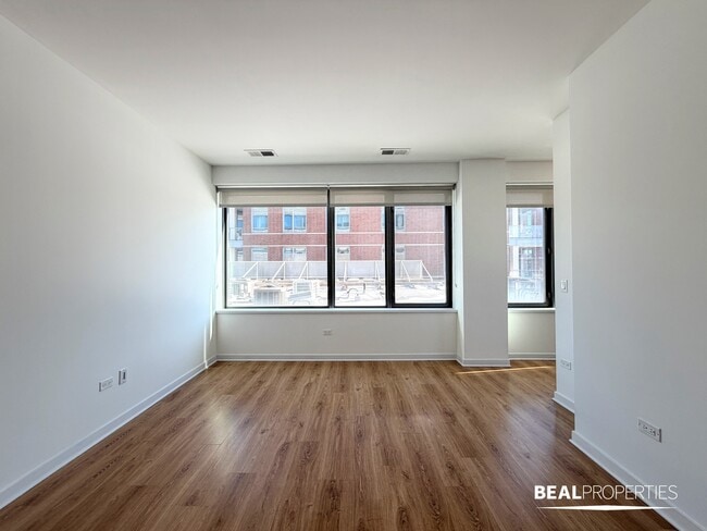 Photo - 548 W Webster Ave