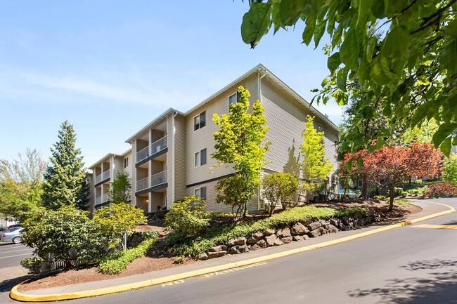 Beautiful Residential Area - Mill Pond Apartments