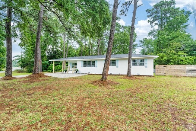 Building Photo - 6200 Greenville Sound Rd Rental