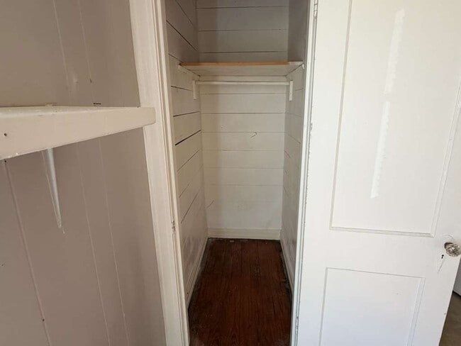 Photo - 2370 Ave C
