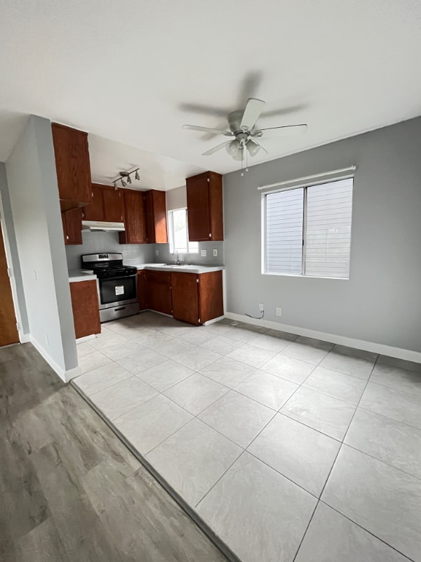 Photo - 322 Laveta Terrace