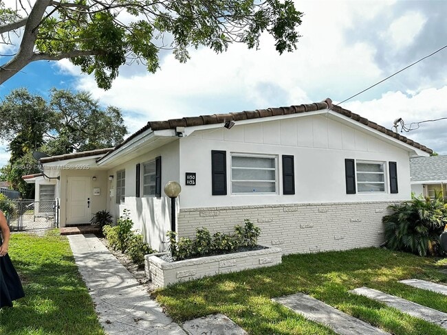 Photo - 1150 SW 12th St House