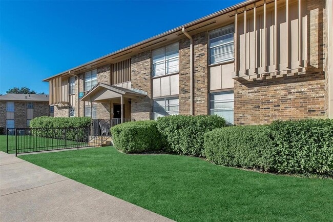 5501 Adams Dr Unit 1312  