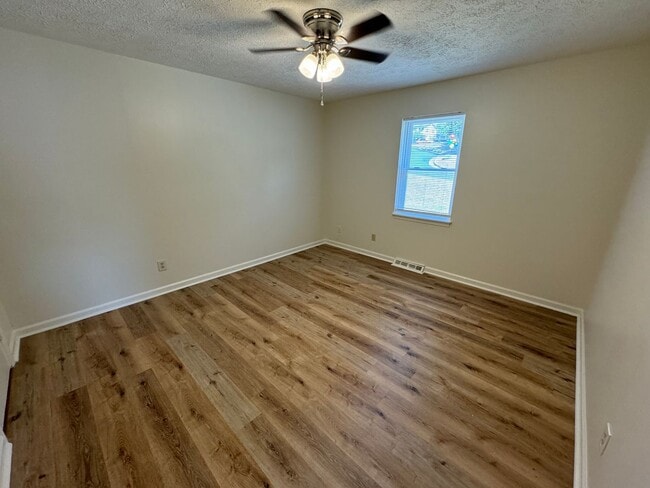 Photo - 526 W 13th St Unidad 526 W 13th St Apt A