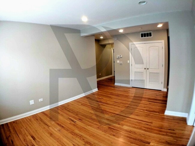 1636 W Grace St Unit 3