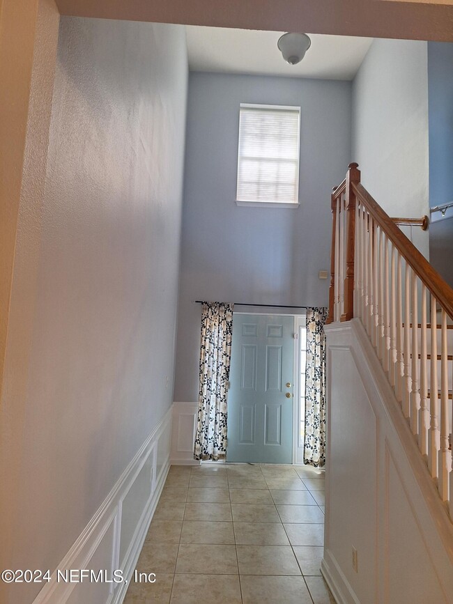 Photo - 11172 Castlemain Cir W