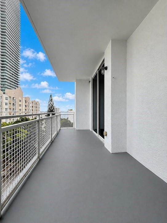 Photo - 444 NE 30th St Unidad 707
