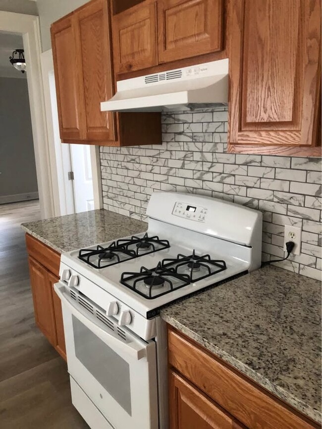 Building Photo - 145 Greenwich Ave Unit 1