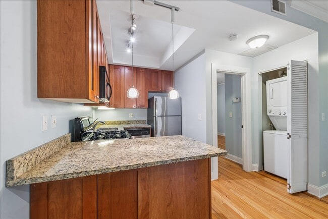 Photo - 250-2 N Lincoln Ave Unit 2E