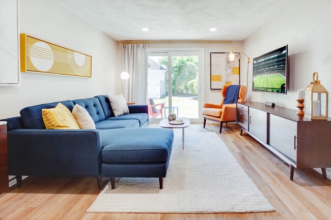 Photo - Cabot Crossing