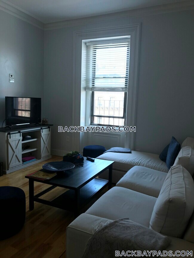 Photo - 113 Beacon St Unit 5F