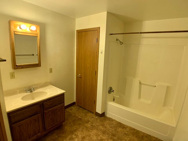 Photo - 315 E Mineral St Unit 7