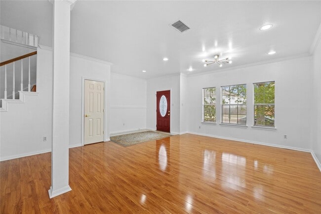 Photo - 2106 Hawks Rd