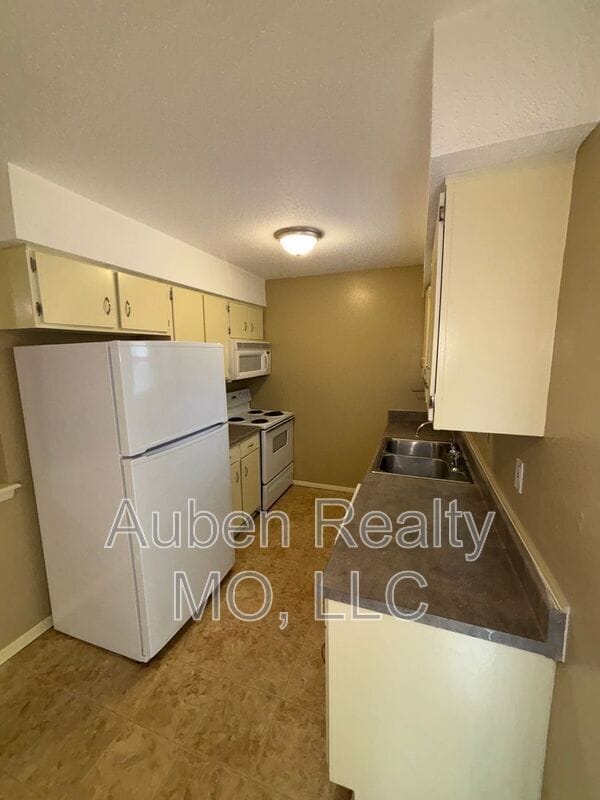 Photo - 409 NE Westwind Dr Unit A
