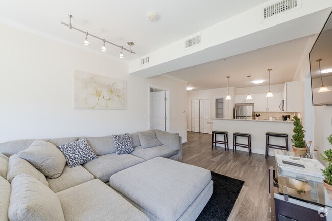 2 BR, 2 BA