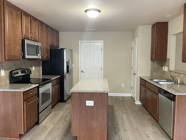 Photo - 42 Expedition Dr