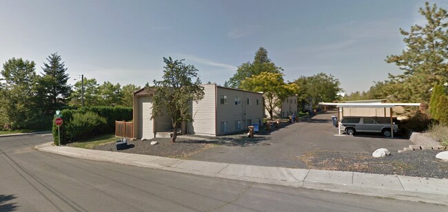 Photo - Spacious 2 Bed, 1 Bath on South Hill! Unidad 2331