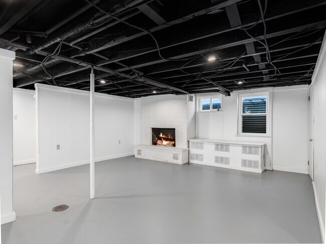 Photo - 3 E Main St Unit 5