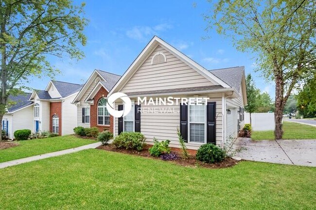 Photo - 3 Bedroom Pet-Friendly Home in HUNTERSVILL...