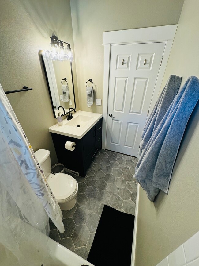 Photo - 1139 N Gould St