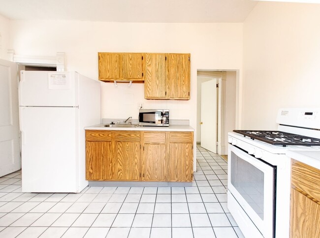 Photo - Freshly updated 2 bed/1 bath Close to Wexner Medical Center Unit 133.5