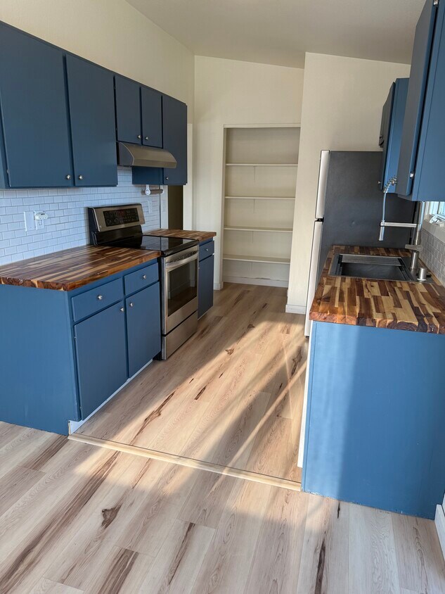 Photo - 8531 Golden St (Anchorage, AK)