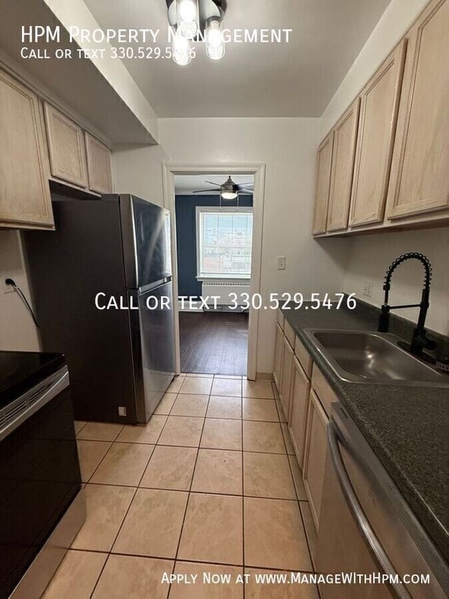 Photo - 20865 Chagrin Blvd Unit CH-65-3