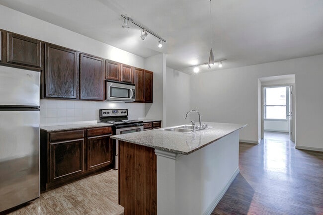 Summercrest Burleson Apartments